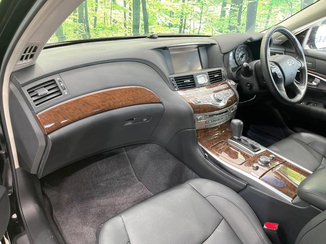 フーガ 370GT FOUR 4WD サンルーフ 純正HDDナビ 全周囲カメラ エマージェンシーブレーキ レーダークルーズ 禁煙車 レザーシート 前席シートエアコン コーナーセンサー スマートキー LEDヘッド ビルトインETC(54枚目)