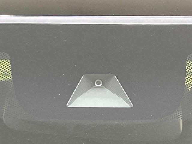 N-WGNカスタム Lホンダセンシング 4WD 禁煙車 SDナビ バックカメラ ホンダセンシング レーダークルーズ コーナーセンサー スマートキー LEDヘッド ビルトインETC 車線逸脱警報 オートライト オートエアコン 電動パーキング(3枚目)