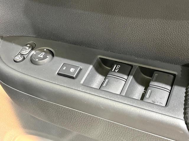 N-WGNカスタム Lホンダセンシング 4WD 禁煙車 SDナビ バックカメラ ホンダセンシング レーダークルーズ コーナーセンサー スマートキー LEDヘッド ビルトインETC 車線逸脱警報 オートライト オートエアコン 電動パーキング(47枚目)