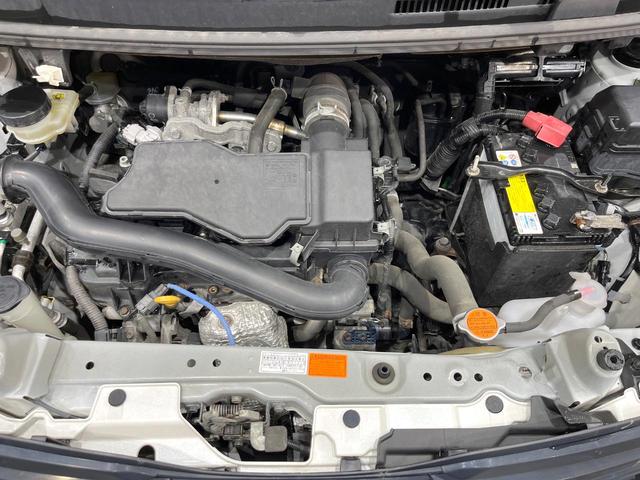 ルーミー Ｘ　４ＷＤ　電動スライドドア　寒冷地仕様　スマートキー　オートライト　ＣＤ　シートヒーター　横滑り防止機能　アイドリングストップ　電動格納ドアミラー　ヘッドライトレベライザー　ドアバイザー　エアコン（17枚目）