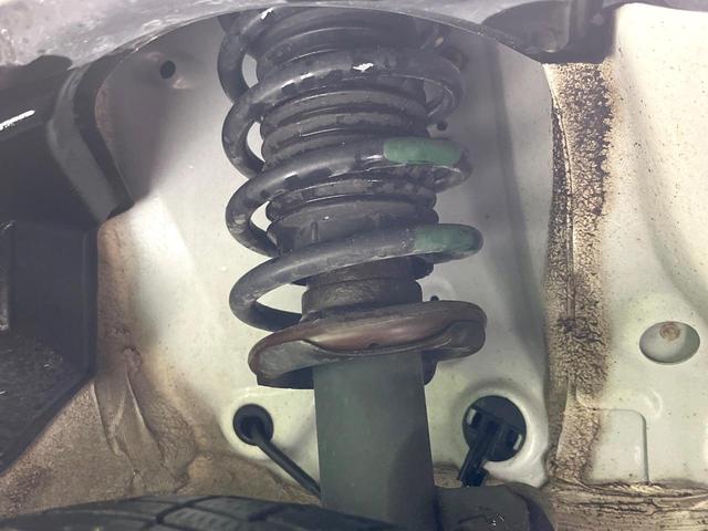 ルーミー Ｘ　４ＷＤ　電動スライドドア　寒冷地仕様　スマートキー　オートライト　ＣＤ　シートヒーター　横滑り防止機能　アイドリングストップ　電動格納ドアミラー　ヘッドライトレベライザー　ドアバイザー　エアコン（18枚目）