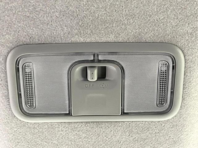 ルーミー Ｘ　４ＷＤ　電動スライドドア　寒冷地仕様　スマートキー　オートライト　ＣＤ　シートヒーター　横滑り防止機能　アイドリングストップ　電動格納ドアミラー　ヘッドライトレベライザー　ドアバイザー　エアコン（31枚目）