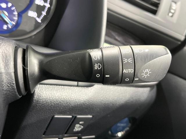 ヴェルファイアハイブリッド Z 4WD 両側電動ドア 純正SDナビ 後席モニター バックカメラ プリクラッシュセーフティ レーダークルーズ 禁煙車 ドラレコ コーナーセンサー スマートキー LEDヘッド ビルトインETC(28枚目)