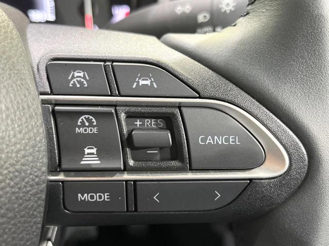 ヴォクシー Ｓ－Ｚ　４ＷＤ　両側電動ドア　バックカメラ　寒冷地仕様　プリクラッシュセーフティ　１００Ｖ電源　レーダークルーズ　禁煙車　ハーフレザーシート　前席シートヒーター　コーナーセンサー　スマートキー　ＬＥＤヘッド（7枚目）