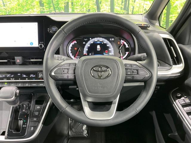 ヴォクシー Ｓ－Ｚ　４ＷＤ　両側電動ドア　バックカメラ　寒冷地仕様　プリクラッシュセーフティ　１００Ｖ電源　レーダークルーズ　禁煙車　ハーフレザーシート　前席シートヒーター　コーナーセンサー　スマートキー　ＬＥＤヘッド（12枚目）