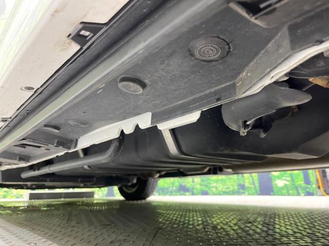 ヴォクシー Ｓ－Ｚ　４ＷＤ　両側電動ドア　バックカメラ　寒冷地仕様　プリクラッシュセーフティ　１００Ｖ電源　レーダークルーズ　禁煙車　ハーフレザーシート　前席シートヒーター　コーナーセンサー　スマートキー　ＬＥＤヘッド（21枚目）