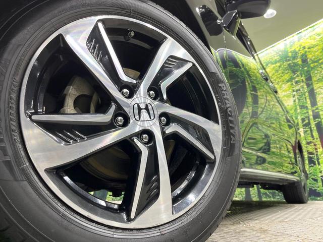 オデッセイ アブソルート・Xホンダセンシング 4WD 両側電動ドア SDナビ バックカメラ ホンダセンシング レーダークルーズ 禁煙車 ハーフレザーシート パワーシート スマートキー LEDヘッド ETC オートエアコン 車線逸脱警報機能(14枚目)