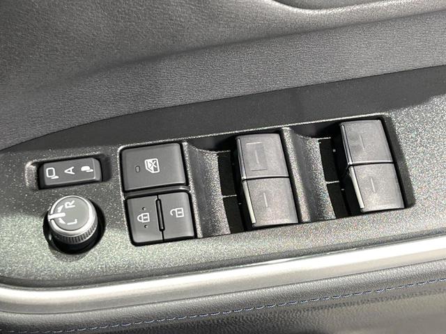ヴォクシー Ｓ－Ｚ　４ＷＤ　両側電動ドア　バックカメラ　寒冷地仕様　トヨタセーフティセンス　レーダークルーズ　禁煙車　ハーフレザーシート　ドラレコ　コーナーセンサー　スマートキー　ＬＥＤヘッド　ビルトインＥＴＣ（30枚目）