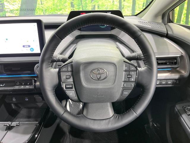 プリウス Ｚ　４ＷＤ　禁煙車　１２。３インチディスプレイオーディオ　全周囲カメラ　寒冷地仕様　プリクラッシュセーフティ　レーダークルーズ　半革シート　前席シートエアコン　パワーシート　コーナーセンサー　スマートキー（11枚目）