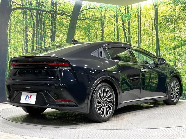 プリウス Ｚ　４ＷＤ　禁煙車　１２。３インチディスプレイオーディオ　全周囲カメラ　寒冷地仕様　プリクラッシュセーフティ　レーダークルーズ　半革シート　前席シートエアコン　パワーシート　コーナーセンサー　スマートキー（17枚目）