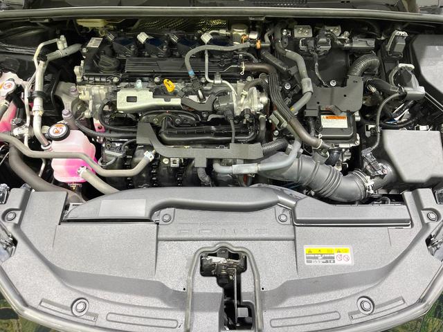 プリウス Ｚ　４ＷＤ　禁煙車　１２。３インチディスプレイオーディオ　全周囲カメラ　寒冷地仕様　プリクラッシュセーフティ　レーダークルーズ　半革シート　前席シートエアコン　パワーシート　コーナーセンサー　スマートキー（18枚目）