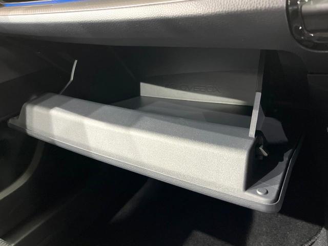 プリウス Ｚ　４ＷＤ　禁煙車　１２。３インチディスプレイオーディオ　全周囲カメラ　寒冷地仕様　プリクラッシュセーフティ　レーダークルーズ　半革シート　前席シートエアコン　パワーシート　コーナーセンサー　スマートキー（47枚目）