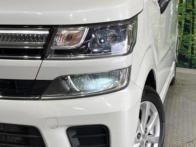 【ＬＥＤヘッドライト】悪天候や夜間走行時も良好な視界を確保し安心して運転できる高輝度ＬＥＤヘッドライトを装備！点灯速度が早く、消費電力も抑えられています。