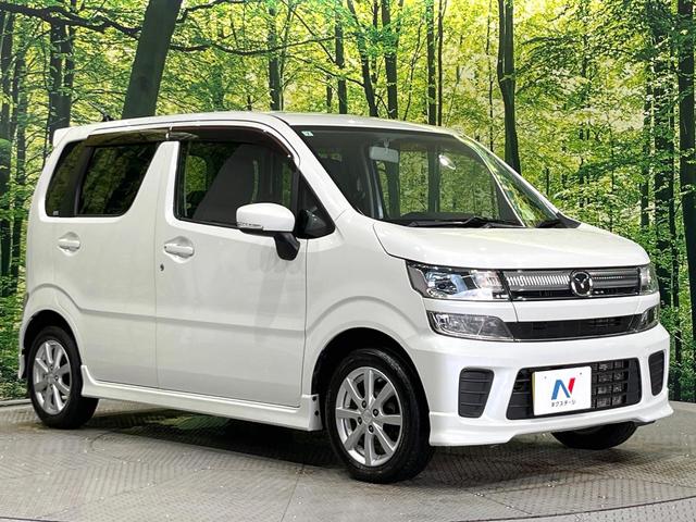 高透明度のガラス皮膜で撥水はもちろん、上質なツヤ・光沢を実現。紫外線や酸性雨から大切な愛車を保護し、色あせ・劣化を防止。「弾スプラッシュコート」、「弾プリミッサコート」からお選びいただけます。