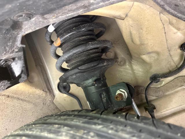 スペーシア ハイブリッドＧ　４ＷＤ　禁煙車　バックカメラ　ナビゲーション　スズキセーフティサポート　コーナーセンサー　スマートキー　ＬＥＤヘッド　オートライト　オートエアコン　Ｂｌｕｅｔｏｏｔｈ　ＣＤ　地デジ　プライバシーガラス（20枚目）