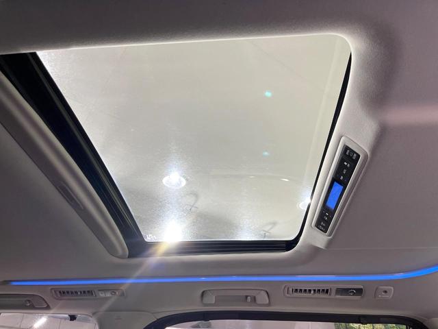 ヴェルファイアハイブリッド ＺＲ　４ＷＤ　禁煙車　サンルーフ　１０インチナビ　両側電動ドア　バックカメラ　寒冷地仕様　ハーフレザーシート　ドラレコ　コーナーセンサー　スマートキー　ＬＥＤヘッド　ＥＴＣ　クルコン　純正１７インチアルミ（3枚目）