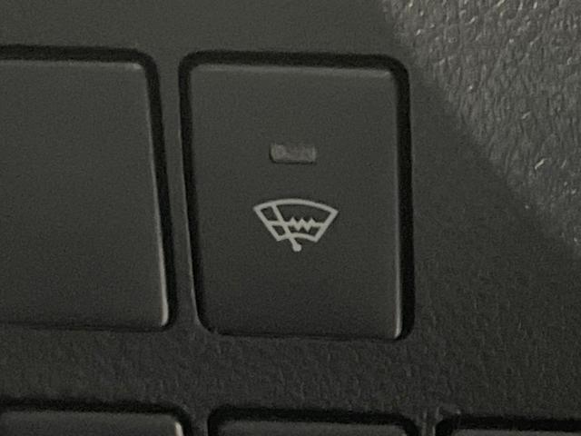 ヴェルファイアハイブリッド ＺＲ　４ＷＤ　禁煙車　サンルーフ　１０インチナビ　両側電動ドア　バックカメラ　寒冷地仕様　ハーフレザーシート　ドラレコ　コーナーセンサー　スマートキー　ＬＥＤヘッド　ＥＴＣ　クルコン　純正１７インチアルミ（7枚目）