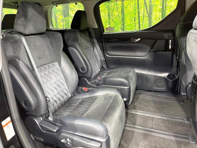 ヴェルファイアハイブリッド ＺＲ　４ＷＤ　禁煙車　サンルーフ　１０インチナビ　両側電動ドア　バックカメラ　寒冷地仕様　ハーフレザーシート　ドラレコ　コーナーセンサー　スマートキー　ＬＥＤヘッド　ＥＴＣ　クルコン　純正１７インチアルミ（9枚目）