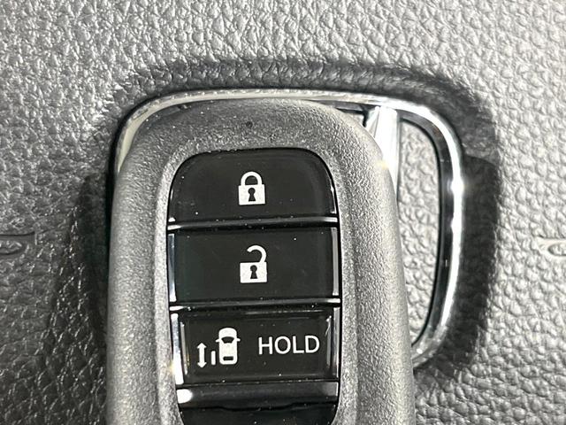 Ｎ－ＢＯＸ ベースグレード　４ＷＤ　電動スライドドア　バックカメラ　ホンダセンシング　レーダークルーズ　禁煙車　コーナーセンサー　スマートキー　ＬＥＤヘッド　ＥＴＣ　オートハイビーム　車線逸脱警報　オートライト（7枚目）