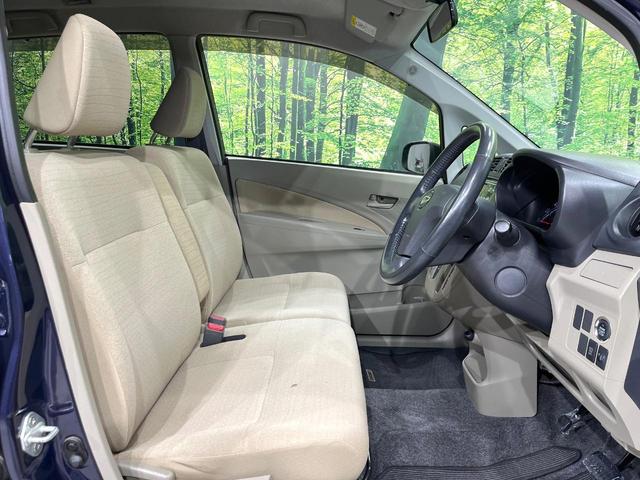 ムーヴ Ｘ　４ＷＤ　禁煙車　スマートキー　純正１４インチアルミ　オートライト　オートエアコン　ＣＤ　アイドリングストップ（8枚目）