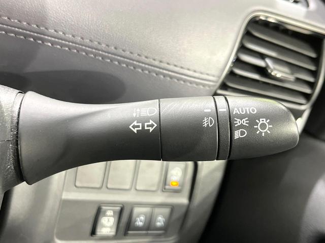 セレナ ハイウェイスターＶ　４ＷＤ　プロパイロット　両側電動ドア　純正９インチナビ　後席モニター　全周囲カメラ　インテリジェントエマージェンシーブレーキ　レーダークルーズ　禁煙車　ドラレコ　コーナーセンサー　スマートキー　ＬＥＤ（29枚目）