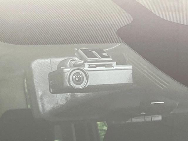 セレナ ハイウェイスターＶ　４ＷＤ　プロパイロット　両側電動ドア　純正９インチナビ　後席モニター　全周囲カメラ　インテリジェントエマージェンシーブレーキ　レーダークルーズ　禁煙車　ドラレコ　コーナーセンサー　スマートキー　ＬＥＤ（38枚目）