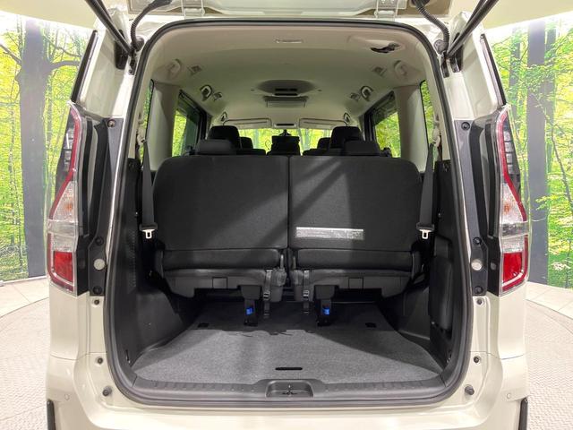 セレナ ハイウェイスターＶ　４ＷＤ　プロパイロット　両側電動ドア　純正９インチナビ　後席モニター　全周囲カメラ　インテリジェントエマージェンシーブレーキ　レーダークルーズ　禁煙車　ドラレコ　コーナーセンサー　スマートキー　ＬＥＤ（42枚目）