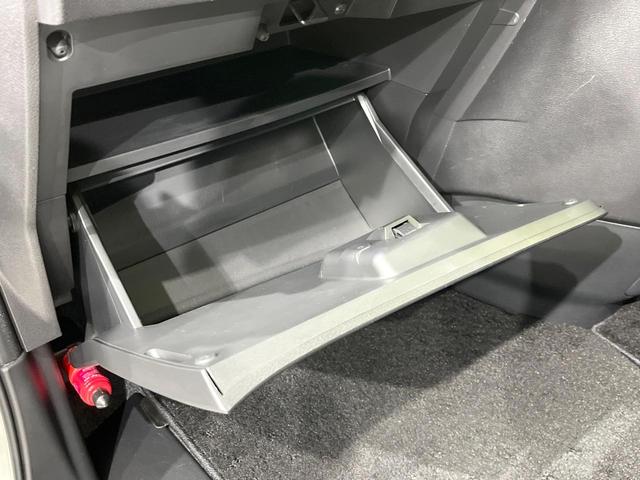 セレナ ハイウェイスターＶ　４ＷＤ　プロパイロット　両側電動ドア　純正９インチナビ　後席モニター　全周囲カメラ　インテリジェントエマージェンシーブレーキ　レーダークルーズ　禁煙車　ドラレコ　コーナーセンサー　スマートキー　ＬＥＤ（49枚目）