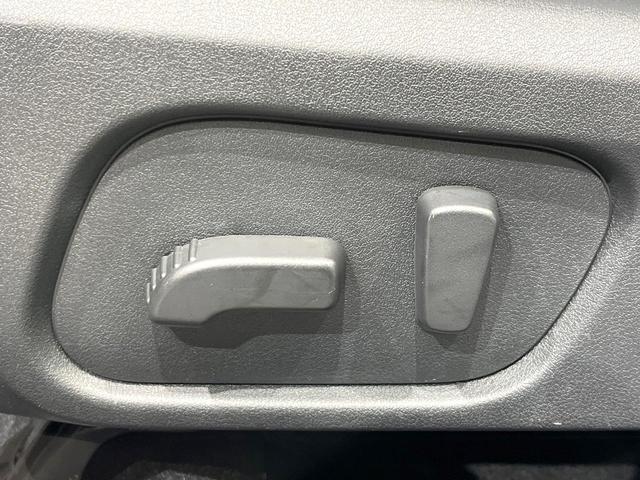 フォレスター ２．０ＸＴ　アイサイト　４ＷＤ　禁煙車　純正ＳＤナビ　バックカメラ　アイサイトｖｅｒ．２　レーダークルーズ　ハーフレザーシート　全席シートヒーター　スマートキー　ＬＥＤヘッド　ビルトインＥＴＣ　純正１８インチアルミ（39枚目）