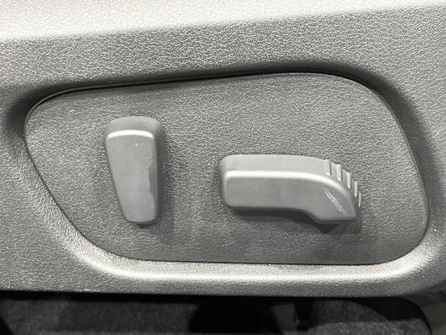 フォレスター ２．０ＸＴ　アイサイト　４ＷＤ　禁煙車　純正ＳＤナビ　バックカメラ　アイサイトｖｅｒ．２　レーダークルーズ　ハーフレザーシート　全席シートヒーター　スマートキー　ＬＥＤヘッド　ビルトインＥＴＣ　純正１８インチアルミ（40枚目）