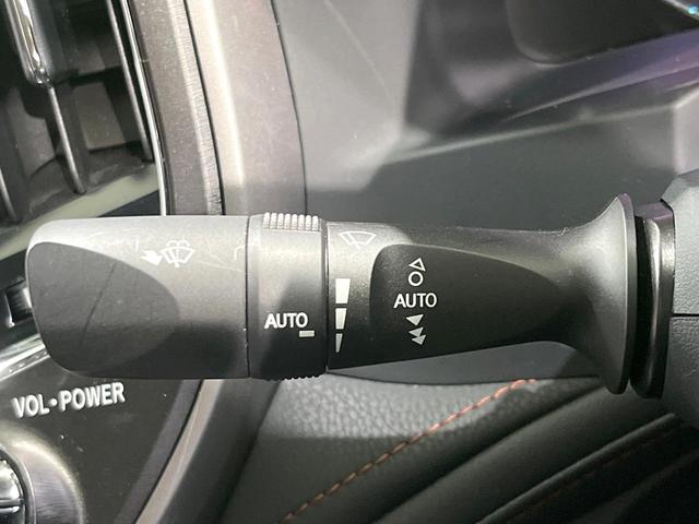 クラウンハイブリッド アスリートＳ　Ｆｏｕｒ　４ＷＤ　禁煙車　純正８インチナビ　バックカメラ　電動リアゲート　スマートキー　ＨＩＤヘッド　ビルトインＥＴＣ　クルコン　オートハイビーム　オートライト　デュアルエアコン　Ｂｌｕｅｔｏｏｔｈ　ＣＤ（26枚目）