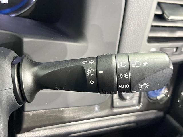 クラウンハイブリッド アスリートＳ　Ｆｏｕｒ　４ＷＤ　禁煙車　純正８インチナビ　バックカメラ　電動リアゲート　スマートキー　ＨＩＤヘッド　ビルトインＥＴＣ　クルコン　オートハイビーム　オートライト　デュアルエアコン　Ｂｌｕｅｔｏｏｔｈ　ＣＤ（27枚目）