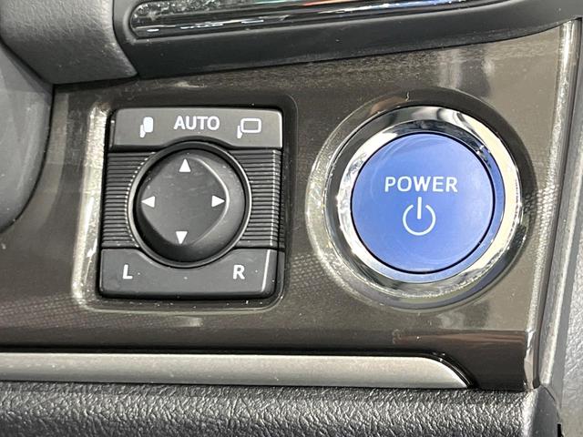 クラウンハイブリッド アスリートＳ　Ｆｏｕｒ　４ＷＤ　禁煙車　純正８インチナビ　バックカメラ　電動リアゲート　スマートキー　ＨＩＤヘッド　ビルトインＥＴＣ　クルコン　オートハイビーム　オートライト　デュアルエアコン　Ｂｌｕｅｔｏｏｔｈ　ＣＤ（56枚目）