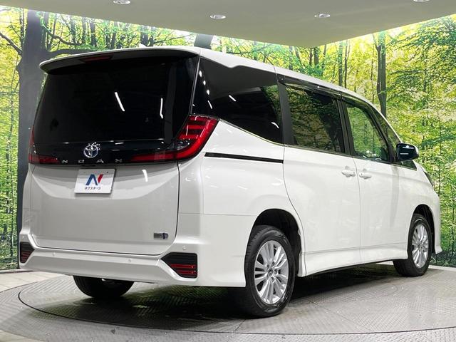 ノア ハイブリッドS-Z 4WD 両側電動ドア 後席モニター バックカメラ 寒冷地仕様 トヨタセーフティセンス レーダークルーズ 禁煙車 電動リアゲート ハーフレザーシート ドラレコ コーナーセンサー スマートキー(18枚目)