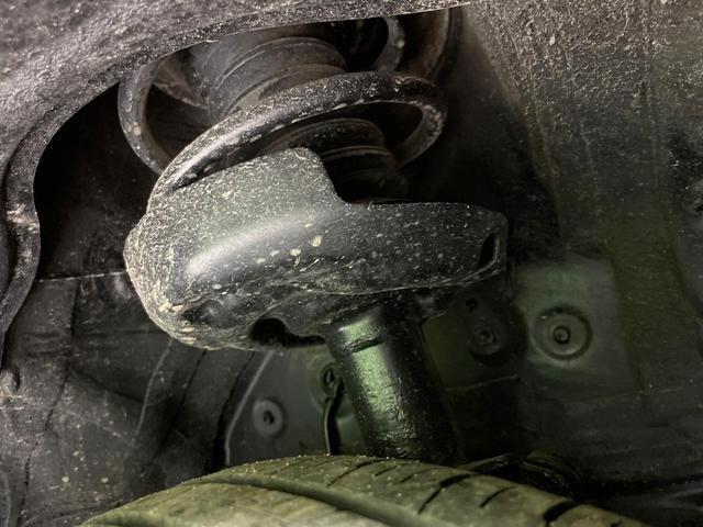 ノア ハイブリッドS-Z 4WD 両側電動ドア 後席モニター バックカメラ 寒冷地仕様 トヨタセーフティセンス レーダークルーズ 禁煙車 電動リアゲート ハーフレザーシート ドラレコ コーナーセンサー スマートキー(21枚目)