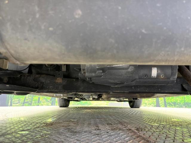 ノート e-パワー B FOUR 4WD 禁煙車 アラウンドビューモニター エマージェンシーブレーキ インテリジェントルームミラー コーナーセンサー インテリジェントキー オーディオ オートエアコン ETC ペダル踏み間違い防止(19枚目)