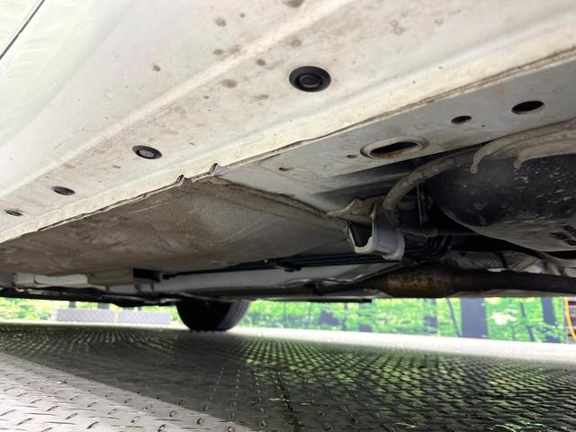 ノート e-パワー B FOUR 4WD 禁煙車 アラウンドビューモニター エマージェンシーブレーキ インテリジェントルームミラー コーナーセンサー インテリジェントキー オーディオ オートエアコン ETC ペダル踏み間違い防止(21枚目)