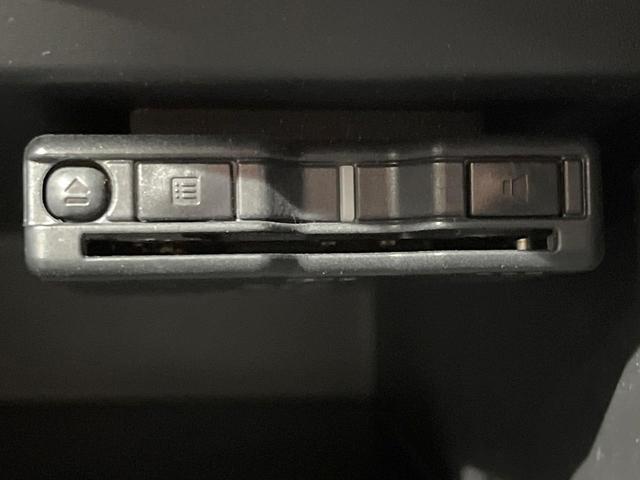 ノート e-パワー B FOUR 4WD 禁煙車 アラウンドビューモニター エマージェンシーブレーキ インテリジェントルームミラー コーナーセンサー インテリジェントキー オーディオ オートエアコン ETC ペダル踏み間違い防止(33枚目)