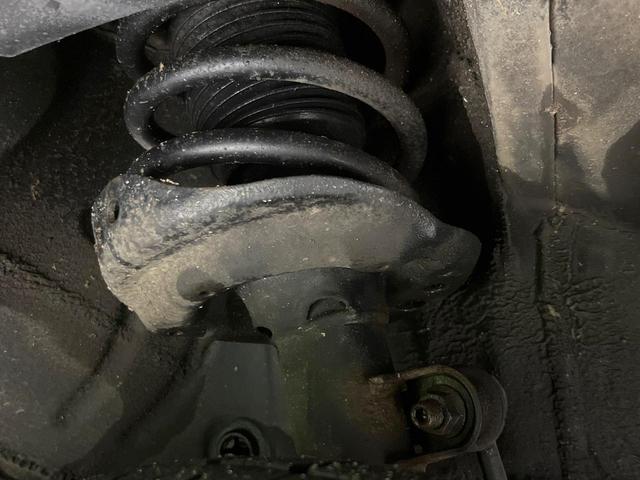 オデッセイ アブソルート・Ｘホンダセンシング　４ＷＤ　両側電動ドア　バックカメラ　ホンダセンシング　レーダークルーズ　禁煙車　ハーフレザーシート　パワーシート　スマートキー　ＬＥＤヘッド　ビルトインＥＴＣ　純正１７インチアルミ　車線逸脱警報（20枚目）