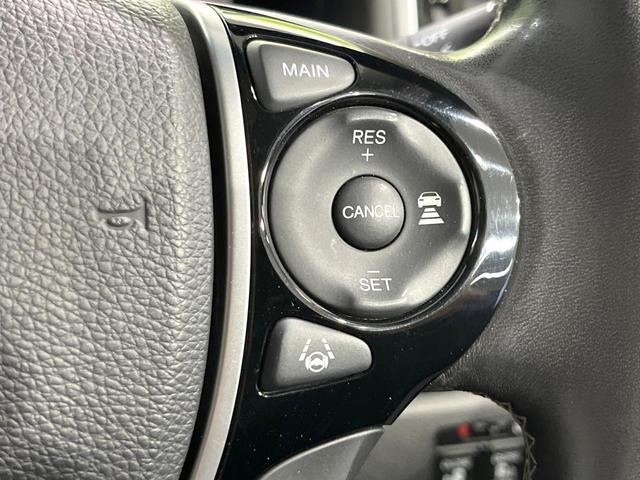 オデッセイ アブソルート・Ｘホンダセンシング　４ＷＤ　両側電動ドア　バックカメラ　ホンダセンシング　レーダークルーズ　禁煙車　ハーフレザーシート　パワーシート　スマートキー　ＬＥＤヘッド　ビルトインＥＴＣ　純正１７インチアルミ　車線逸脱警報（27枚目）