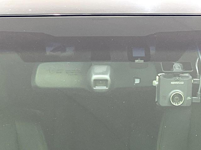 クラウン アスリートGi-Four 4WD 純正ナビ バックカメラ トヨタセーフティセンス レーダークルーズ レザーシート 前席シートエアコン ドラレコ コーナーセンサー スマートキー HIDヘッド 純正17インチアルミ(3枚目)