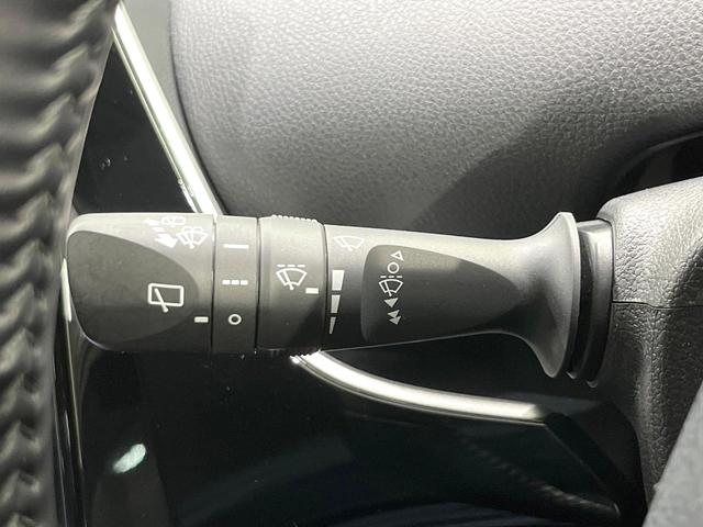 プリウス Sツーリングセレクション 4WD 純正SDナビ 全周囲カメラ プリクラッシュセーフティ レーダークルーズ 合皮シート ドラレコ コーナーセンサー スマートキー LEDヘッド ETC2.0 純正17インチアルミ オートハイビーム(27枚目)