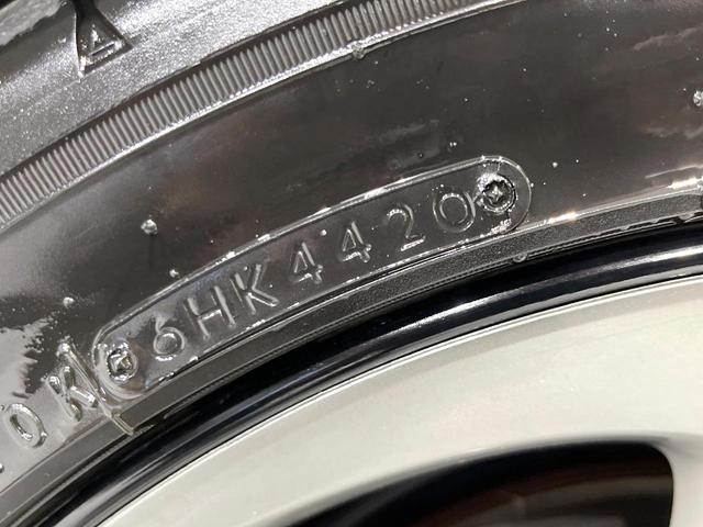 プリウス Sツーリングセレクション 4WD 純正SDナビ 全周囲カメラ プリクラッシュセーフティ レーダークルーズ 合皮シート ドラレコ コーナーセンサー スマートキー LEDヘッド ETC2.0 純正17インチアルミ オートハイビーム(50枚目)