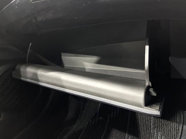 プリウス Ａ　４ＷＤ　バックカメラ　寒冷地仕様　プリクラッシュセーフティ　レーダークルーズ　禁煙車　合皮シート　パワーシート　ドラレコ　コーナーセンサー　スマートキー　ＬＥＤヘッド　ＥＴＣ２．０　オートハイビーム（54枚目）