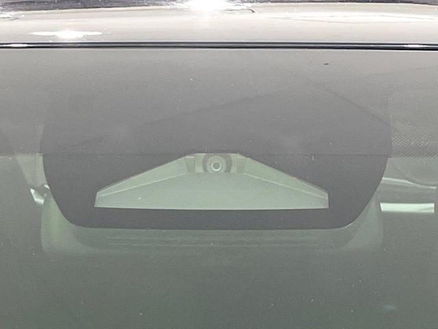 ヤリスクロス ハイブリッドＺ　４ＷＤ　全周囲カメラ　寒冷地仕様　トヨタセーフティセンス　禁煙車　ハーフレザーシート　パワーシート　ドラレコ　コーナーセンサー　スマートキー　ＬＥＤヘッド　ビルトインＥＴＣ　純正１８インチアルミ（3枚目）