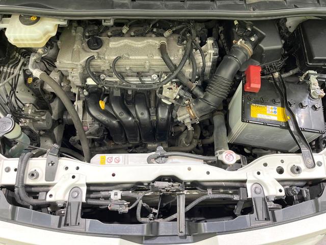 ヴォクシー ＺＳ　煌　４ＷＤ　両側電動ドア　純正ＳＤナビ　後席モニター　バックカメラ　寒冷地仕様　セーフティセンス　禁煙車　ドラレコ　コーナーセンサー　スマートキー　ＬＥＤヘッド　ビルトインＥＴＣ　クルコン　ダブルエアコン（18枚目）