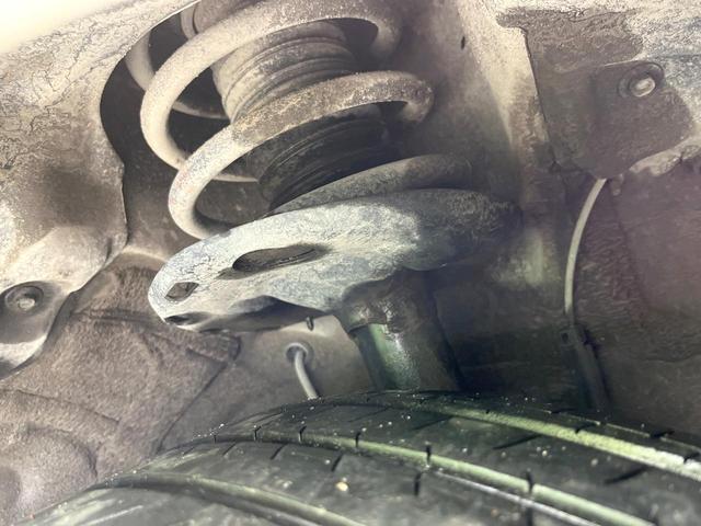 ヴォクシー ＺＳ　煌　４ＷＤ　両側電動ドア　純正ＳＤナビ　後席モニター　バックカメラ　寒冷地仕様　セーフティセンス　禁煙車　ドラレコ　コーナーセンサー　スマートキー　ＬＥＤヘッド　ビルトインＥＴＣ　クルコン　ダブルエアコン（20枚目）