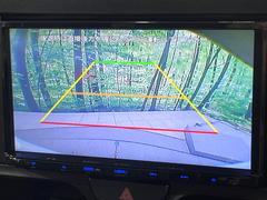 【バックカメラ】駐車時に後方がリアルタイム映像で確認できます。大型商業施設や立体駐車場での駐車時や、夜間のバック時に大活躍！運転スキルに関わらず、今や必須となった装備のひとつです！ 5