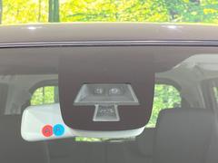【スズキ　セーフティサポート】走行中に前方の車両等を認識し、衝突しそうな時は警報とブレーキで衝突回避と被害軽減をアシスト。より安全にドライブをお楽しみいただけます。 3