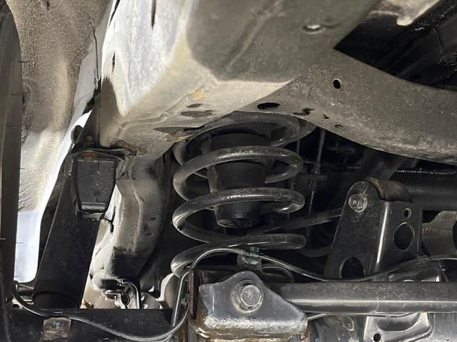 ランドクルーザープラド ＴＸ　Ｌパッケージ　本州仕入れ　４ＷＤ　純正９型ナビ　バックカメラ　セーフティーセンス　レーダークルーズ　禁煙車　黒革シート　シートベンチレーション　パワーシート　ドラレコ　レーンキープ　スマートキー　ＬＥＤヘッド（20枚目）